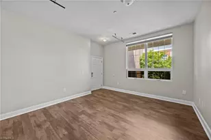 360 Elm St, Greensboro, NC 27401 - Photo 10