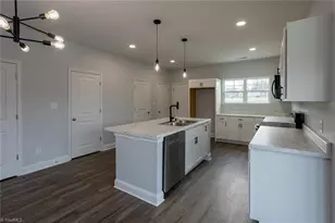 1900 Everitt St, Greensboro, NC 27401 - Photo 8