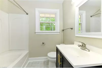 2507 E Woodlyn Way, Greensboro, NC 27407 - Photo 26