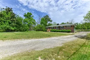 2507 E Woodlyn Way, Greensboro, NC 27407 - Photo 12