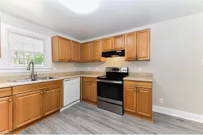 2507 E Woodlyn Way, Greensboro, NC 27407 - Photo 18