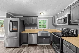 1004 Candlewood Cir, Siler City, NC 27344 - Photo 12