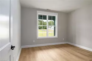 4211 Gracewood Farm Dr, Winston-Salem, NC 27101 - Photo 8