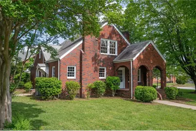 104 N Madison Street, Yadkinville, NC 27055 - Photo 1