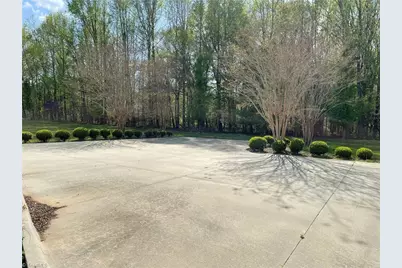 1611 Flora Avenue, Burlington, NC 27217 - Photo 2