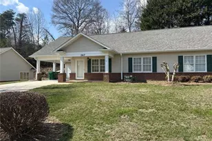 267 S Boyles St, Pilot Mountain, NC 27041 - Photo 2