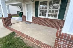 267 S Boyles St, Pilot Mountain, NC 27041 - Photo 4