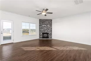 258 Plains Dr, Burlington, NC 27217 - Photo 8