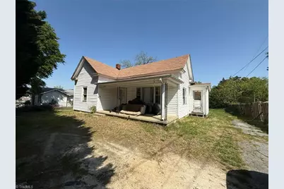 2912 W English Road, High Point, NC 27262 - Photo 1