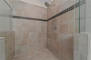 201 N Elm St, Greensboro, NC 27401 - Photo 22