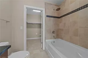 201 N Elm St, Greensboro, NC 27401 - Photo 36