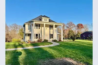 327 S Carolina Avenue, Boonville, NC 27011 - Photo 2