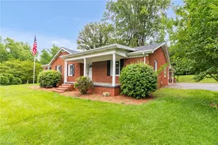 518 E Main St, Franklinville, NC 27248 - Photo 6