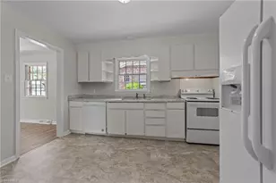 2507 Fontaine Rd, Greensboro, NC 27407 - Photo 6