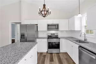 530 E Raleigh Ave, Liberty, NC 27298 - Photo 10