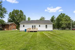 530 E Raleigh Ave, Liberty, NC 27298 - Photo 28