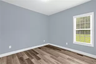 530 E Raleigh Ave, Liberty, NC 27298 - Photo 22