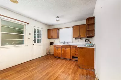 4205 Kildare Drive, Greensboro, NC 27405 - Photo 6