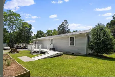 207 Bingham Street, Carthage, NC 28327 - Photo 12