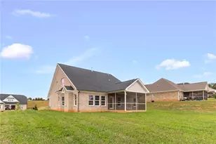 308 Grand Worth Wy, King, NC 27021 - Photo 2