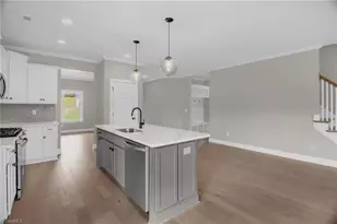 308 Grand Worth Wy, King, NC 27021 - Photo 8