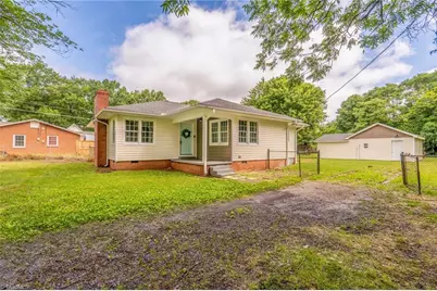 2527 S Nc Highway 66, Kernersville, NC 27284 - Photo 2