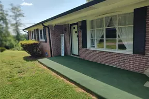 210 Grinton Ave, Wilkesboro, NC 28697 - Photo 4