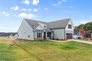 153 Red Maple Wy, King, NC 27021 - Photo 2