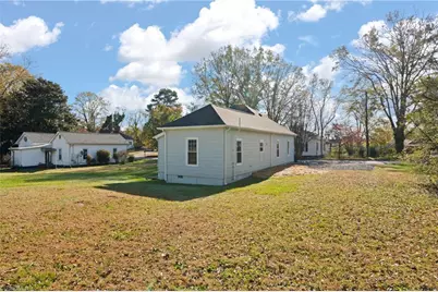 521 Walnut Street, Eden, NC 27288 - Photo 38