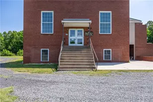 217 E Aiken Rd, Eden, NC 27288 - Photo 2