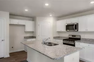 111 Linden Dr, Thomasville, NC 27360 - Photo 8