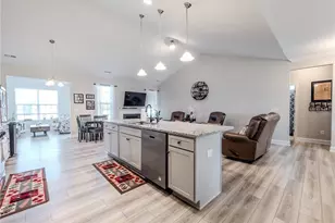 109 Red Maple Wy, King, NC 27021 - Photo 4