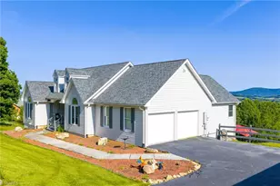 347 Hickory Mountain Rd, Sparta, NC 28675 - Photo 44