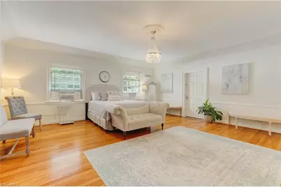 17 E Main Street, Thomasville, NC 27360 - Photo 16