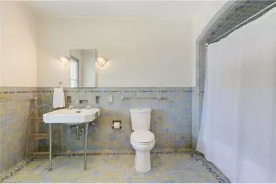 17 E Main Street, Thomasville, NC 27360 - Photo 18