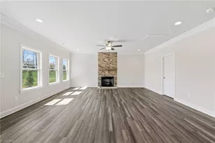 1089 Tulloch Ct, Burlington, NC 27215 - Photo 14