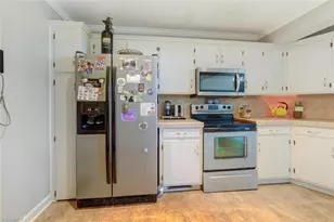 992 Lake Forest Ct, Eden, NC 27288 - Photo 12