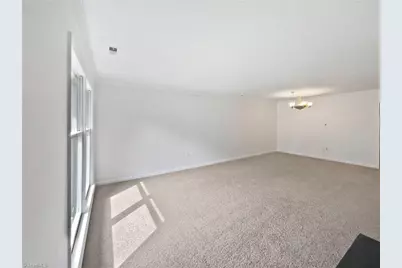 17 Appletree Lane, Greensboro, NC 27455 - Photo 10