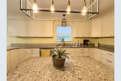 711 E Sunrise Avenue, Thomasville, NC 27360 - Photo 10