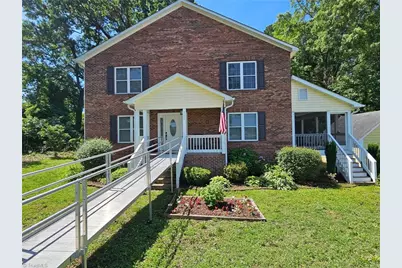 711 E Sunrise Avenue, Thomasville, NC 27360 - Photo 2