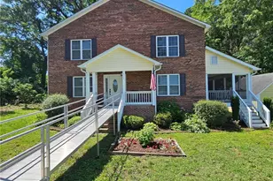 711 E Sunrise Ave, Thomasville, NC 27360 - Photo 2