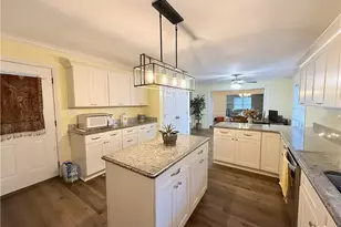 711 E Sunrise Ave, Thomasville, NC 27360 - Photo 12