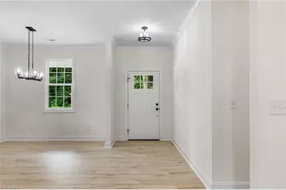 512 Carolina Avenue, Yadkinville, NC 27055 - Photo 6