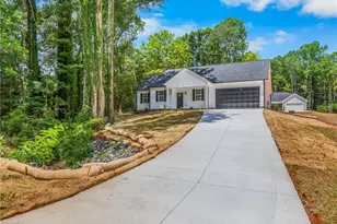 512 Carolina Ave, Yadkinville, NC 27055 - Photo 2