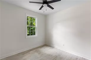 512 Carolina Ave, Yadkinville, NC 27055 - Photo 28