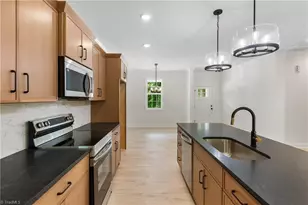 512 Carolina Ave, Yadkinville, NC 27055 - Photo 12