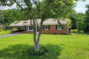 133 Lori Ln, Mount Airy, NC 27030 - Photo 2