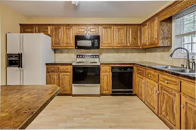 711 Sunset Avenue #E, Asheboro, NC 27203 - Photo 14