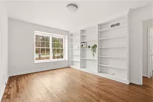 1202 Hobbs Rd, Greensboro, NC 27410 - Photo 10