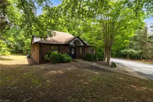 114 S Park Terrace, Eden, NC 27288 - Photo 2